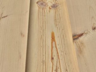 Lazúra na drevo sa ľahko nanáša
